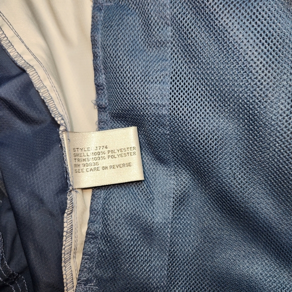 Port Authority Windbreaker, Fleetwood RV - Picture 7 of 8